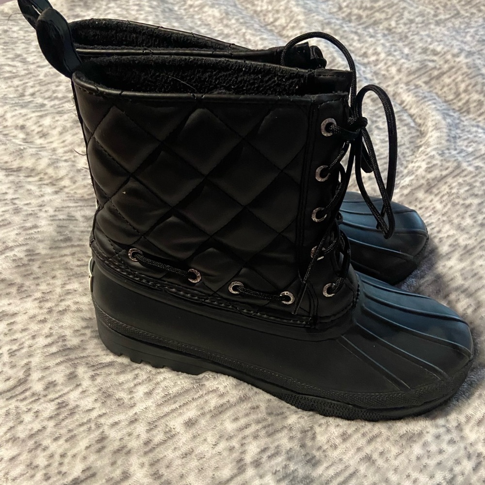Sperry Black Quilted Women's Boots